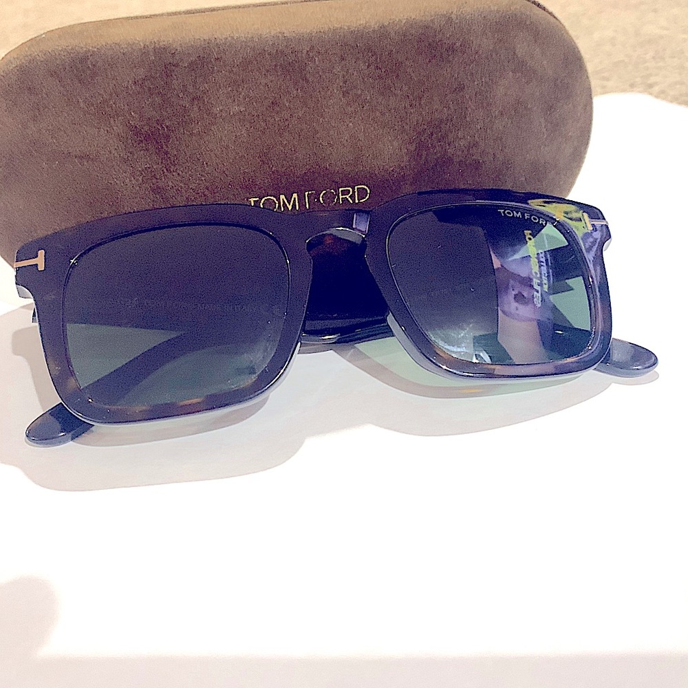 Tom Ford Sunglasses TF751 52n brown